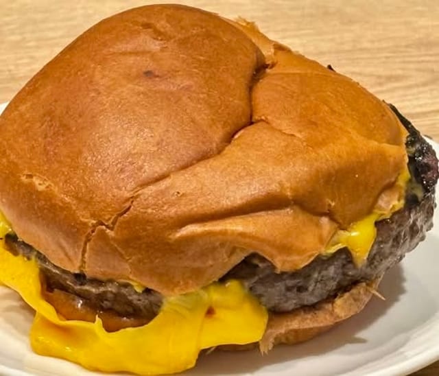 Cheeseburger.